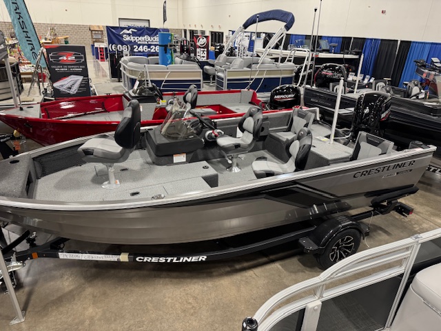 2025 Crestliner 1650 Hawk Side Console Jump Seat Powered by a Mercury 90hp Outboard - Image 7