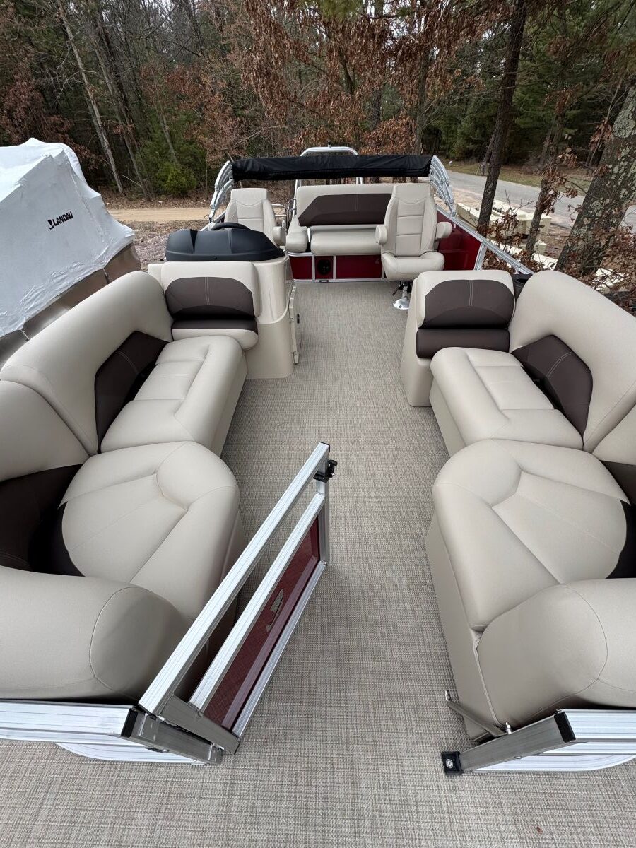 2025 Landau 23 Island Breeze Swingback Tritoon Powered by a 200hp Suzuki with Tandem Trailer - Image 4