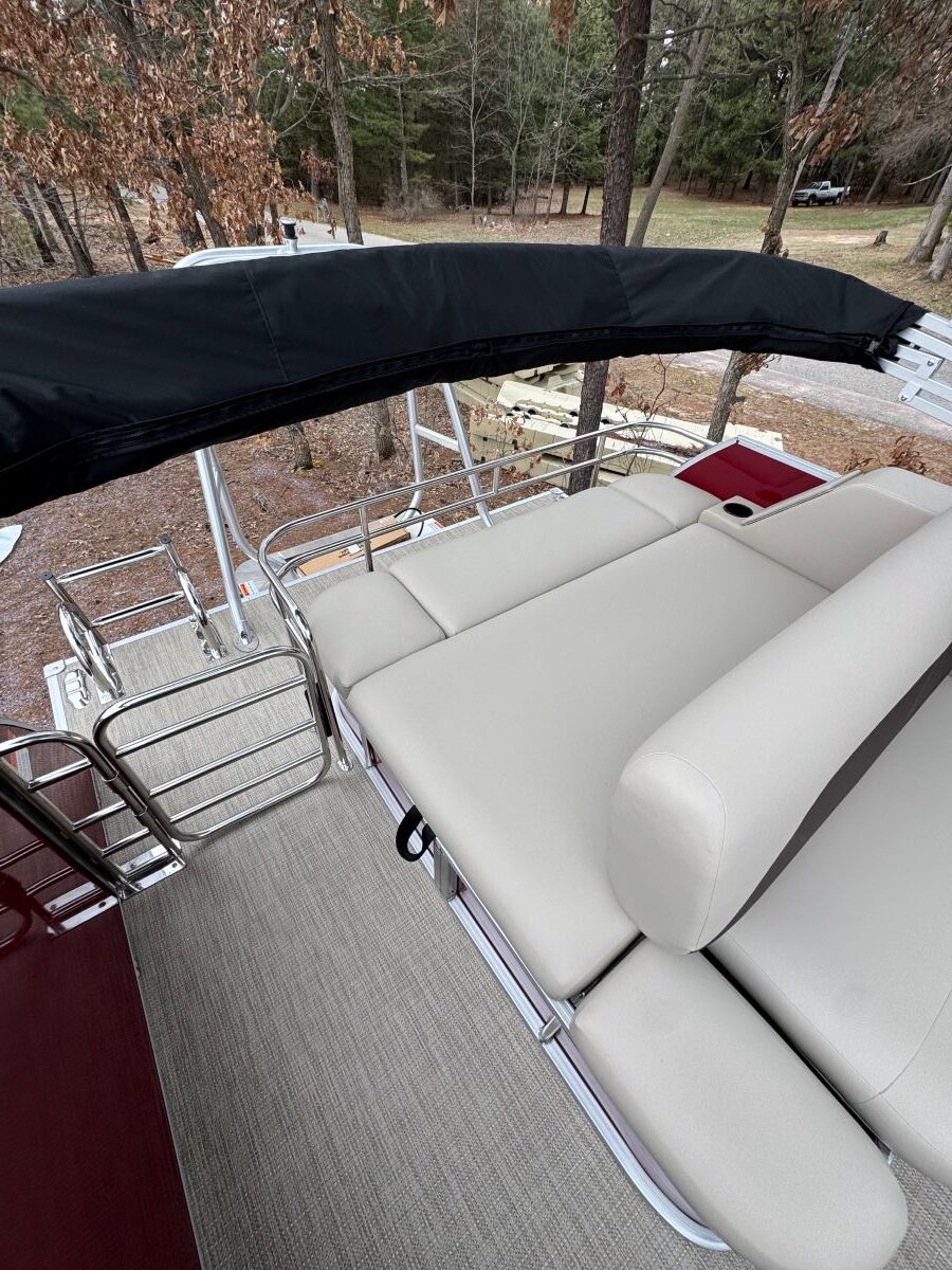 2025 Landau 23 Island Breeze Swingback Tritoon Powered by a 200hp Suzuki with Tandem Trailer - Image 5